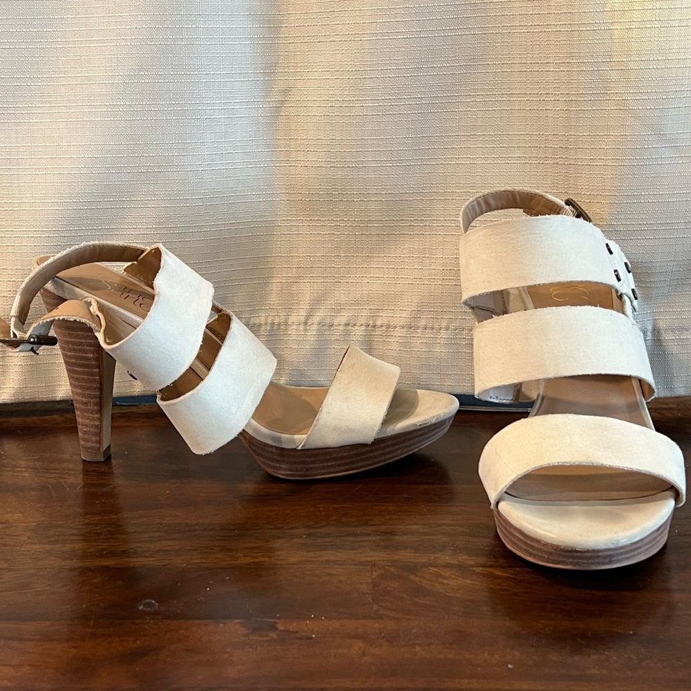 Franco Sarto Mulan Nubuk Sandals Color/Cream Size/W7 3 Strap Heel